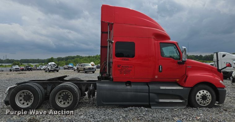 image for item YA0540 2018 International LT625 semi truck