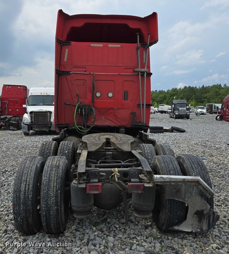 image for item YA0540 2018 International LT625 semi truck