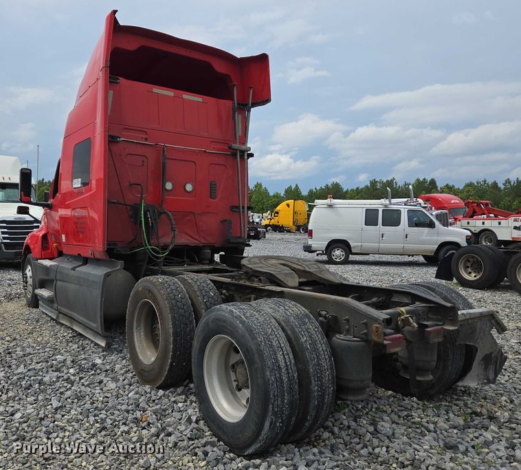 image for item YA0540 2018 International LT625 semi truck