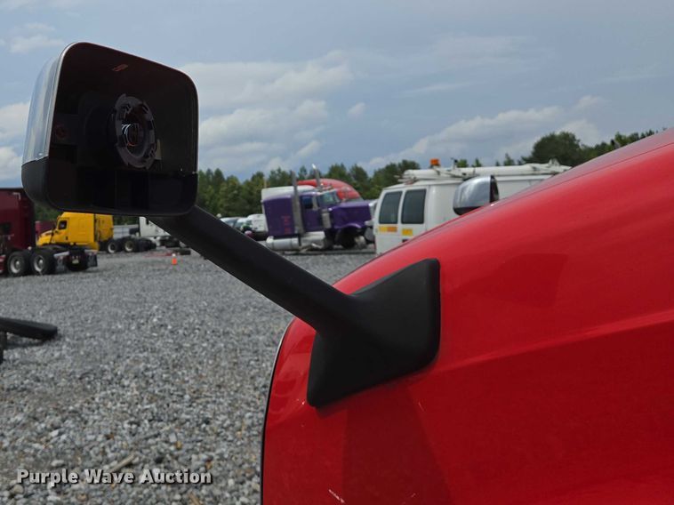 image for item YA0540 2018 International LT625 semi truck