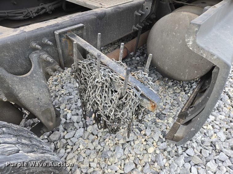 image for item YA0540 2018 International LT625 semi truck