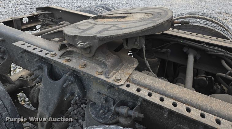 image for item YA0540 2018 International LT625 semi truck