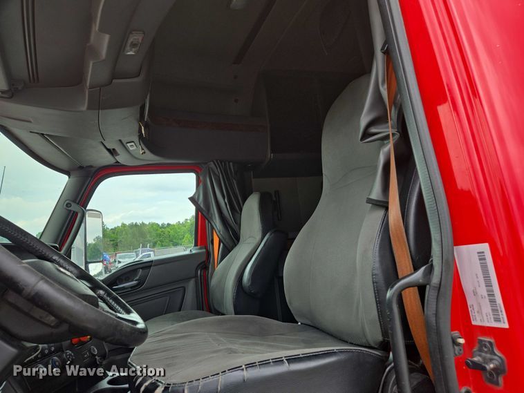 image for item YA0540 2018 International LT625 semi truck