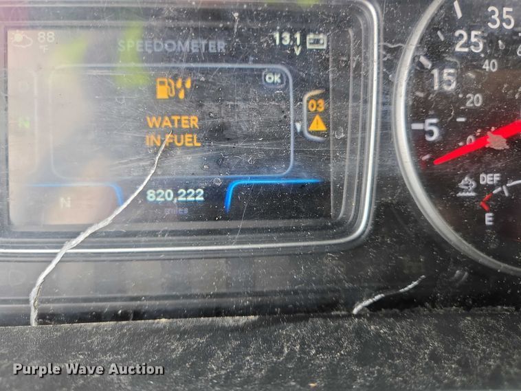 image for item YA0540 2018 International LT625 semi truck