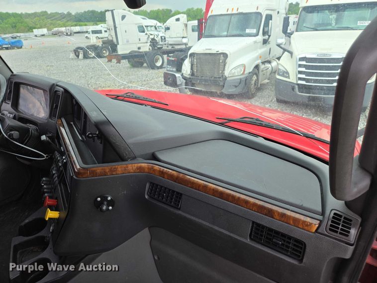 image for item YA0540 2018 International LT625 semi truck