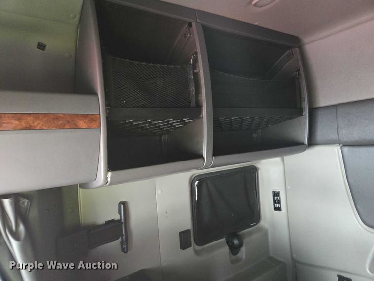 image for item YA0540 2018 International LT625 semi truck