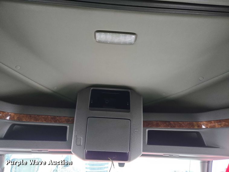 image for item YA0540 2018 International LT625 semi truck