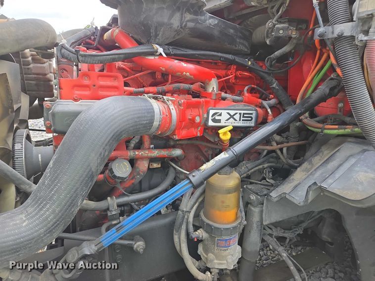 image for item YA0540 2018 International LT625 semi truck