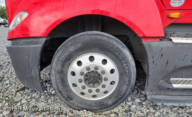 image for item YA0540 2018 International LT625 semi truck