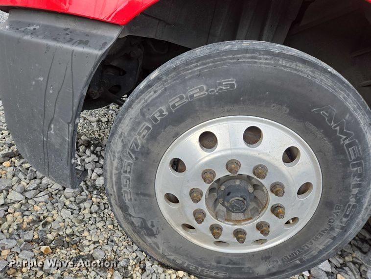 image for item YA0540 2018 International LT625 semi truck