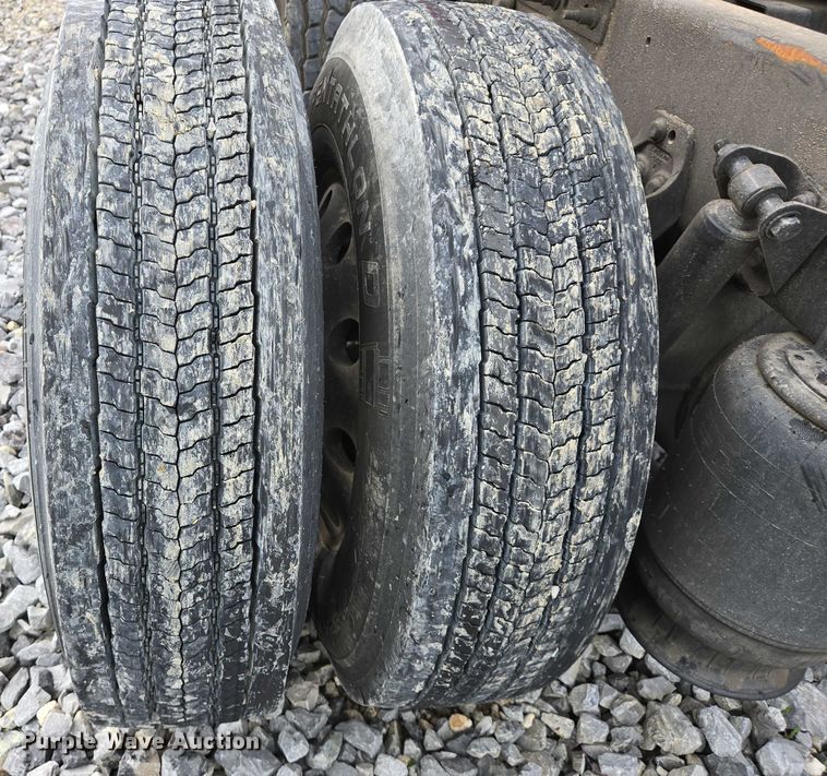 image for item YA0540 2018 International LT625 semi truck