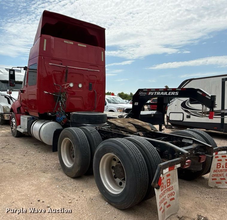 image for item YA0554 2014 International ProStar Plus 122 semi truck