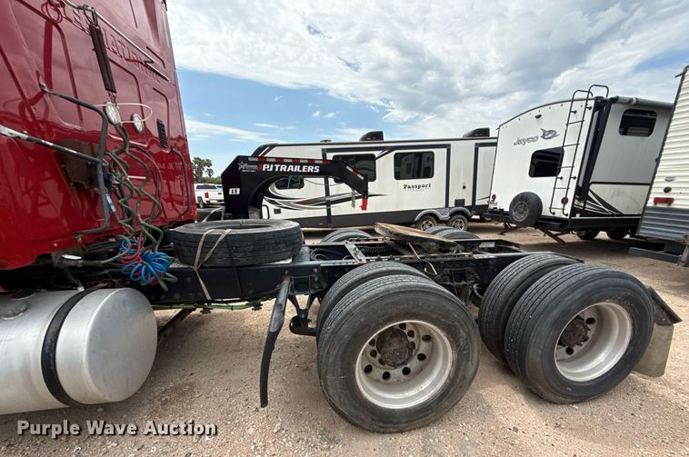 image for item YA0554 2014 International ProStar Plus 122 semi truck