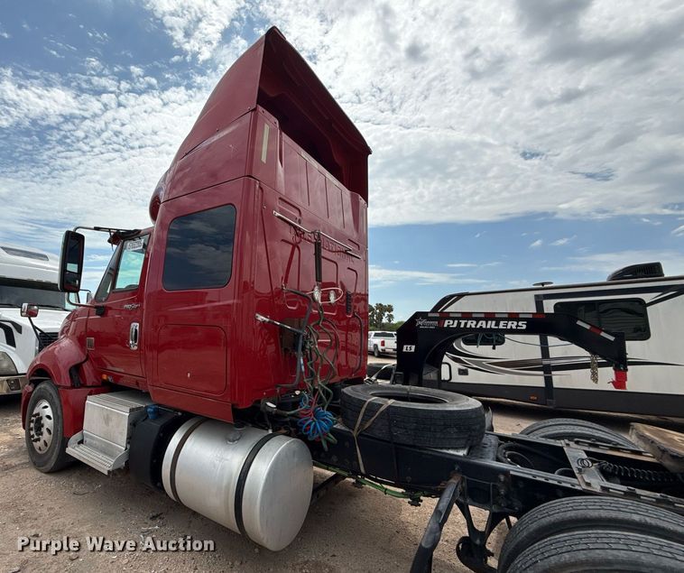 image for item YA0554 2014 International ProStar Plus 122 semi truck