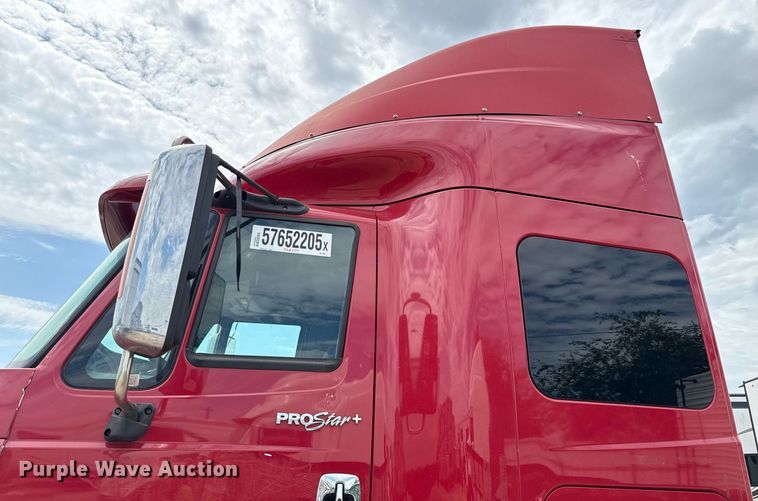 image for item YA0554 2014 International ProStar Plus 122 semi truck