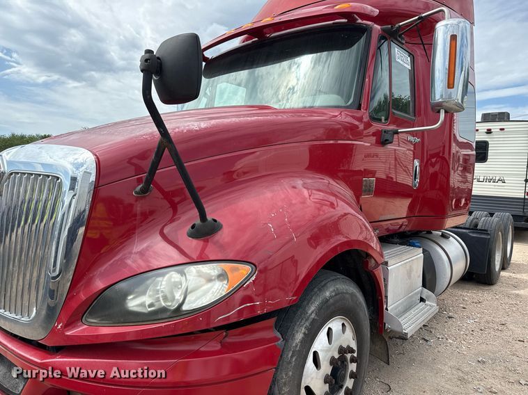 image for item YA0554 2014 International ProStar Plus 122 semi truck