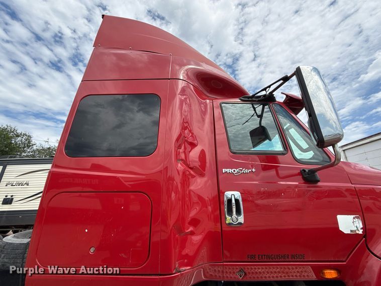 image for item YA0554 2014 International ProStar Plus 122 semi truck
