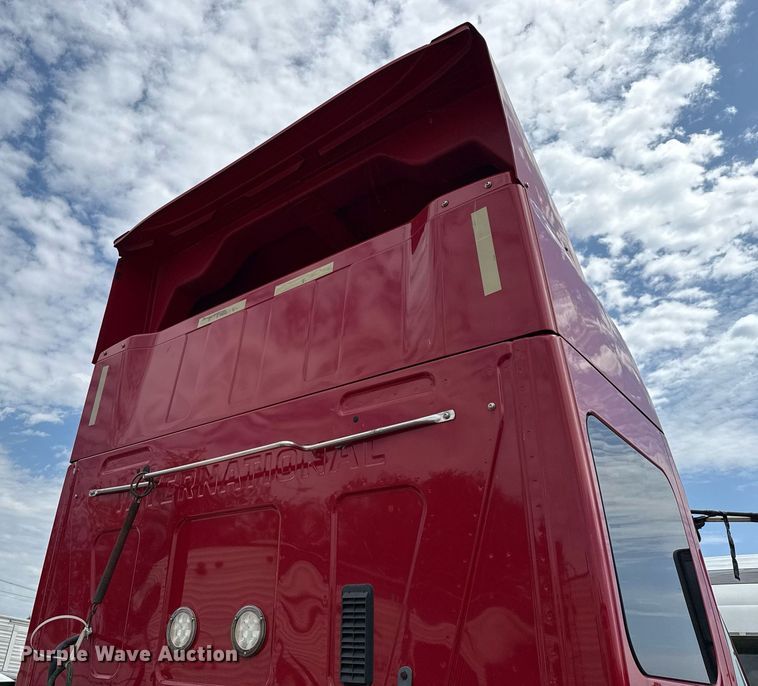 image for item YA0554 2014 International ProStar Plus 122 semi truck