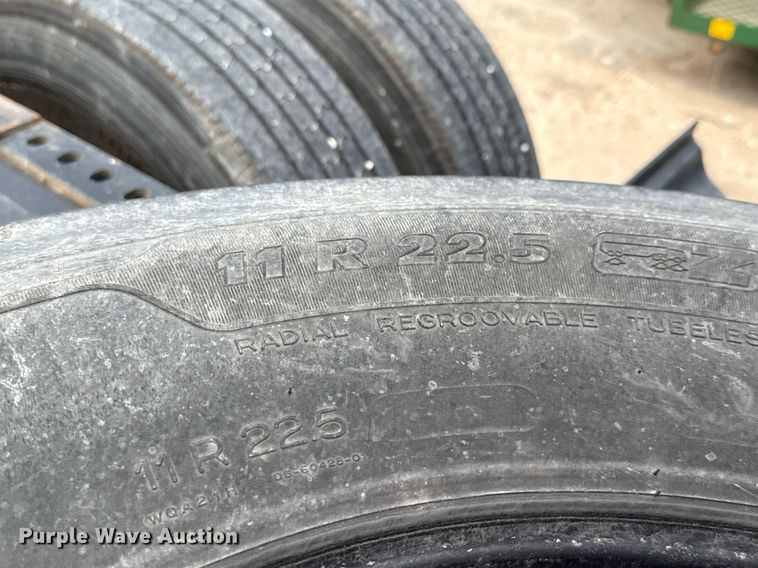 image for item YA0554 2014 International ProStar Plus 122 semi truck