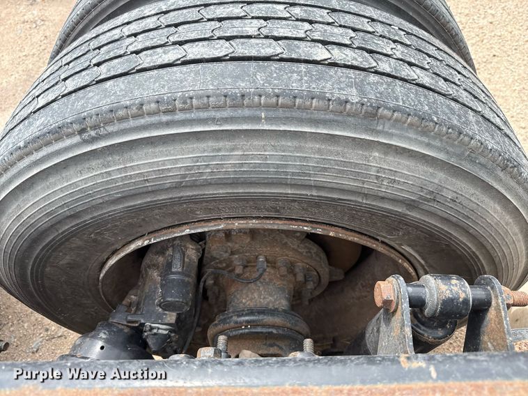 image for item YA0554 2014 International ProStar Plus 122 semi truck