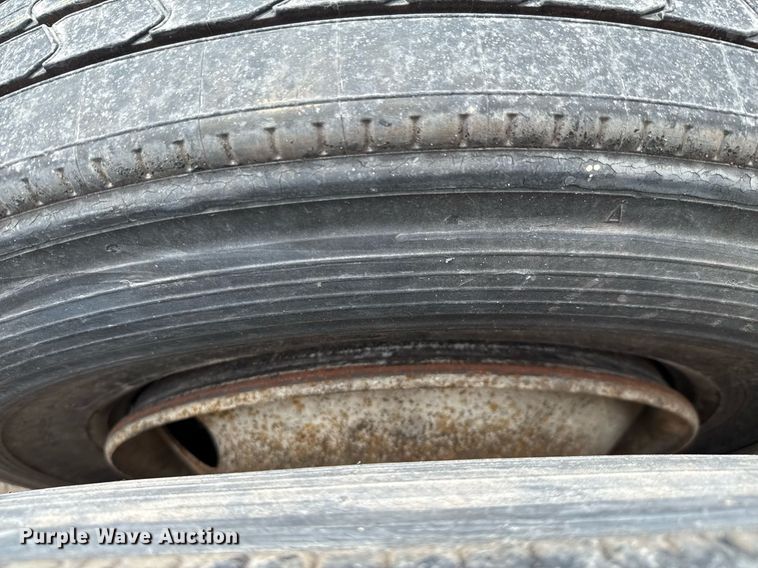 image for item YA0554 2014 International ProStar Plus 122 semi truck