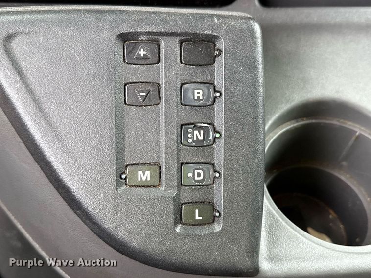 image for item YA0554 2014 International ProStar Plus 122 semi truck