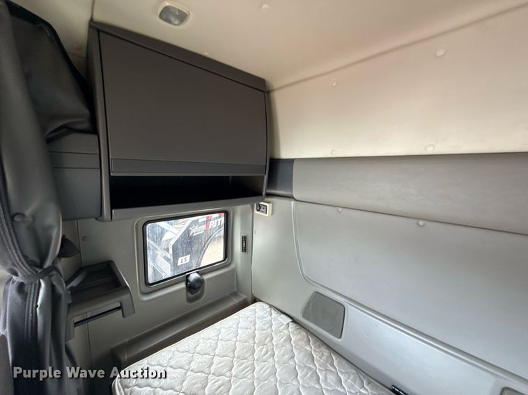 image for item YA0554 2014 International ProStar Plus 122 semi truck