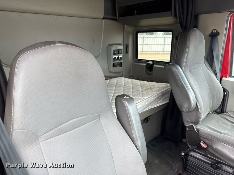 image for item YA0554 2014 International ProStar Plus 122 semi truck