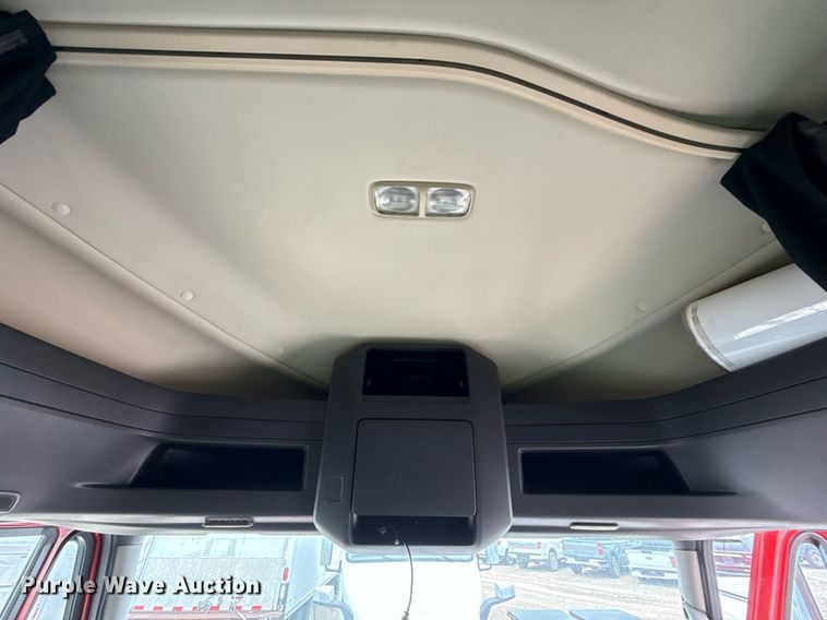 image for item YA0554 2014 International ProStar Plus 122 semi truck