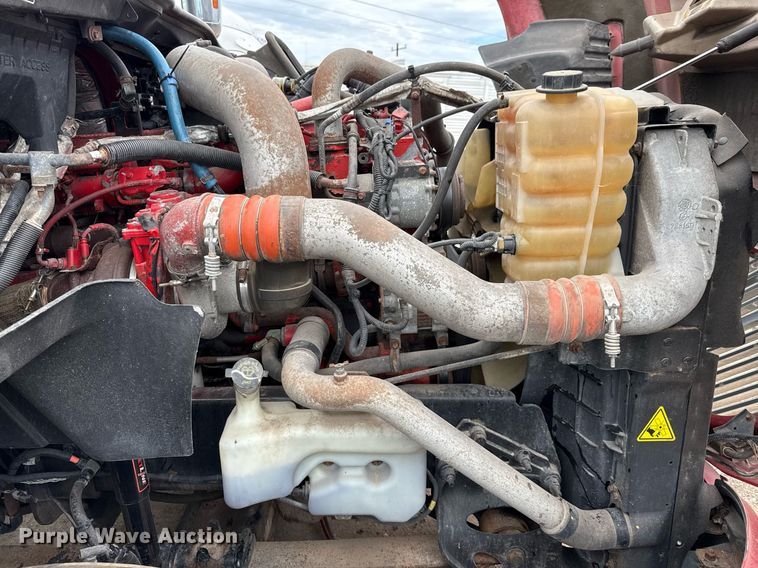 image for item YA0554 2014 International ProStar Plus 122 semi truck