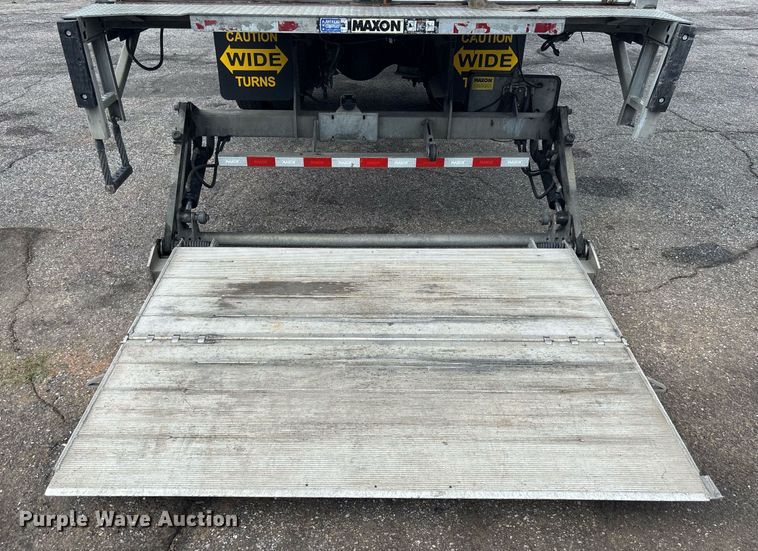 image for item YA0555 2018 Freightliner Business Class M2 106 box truck