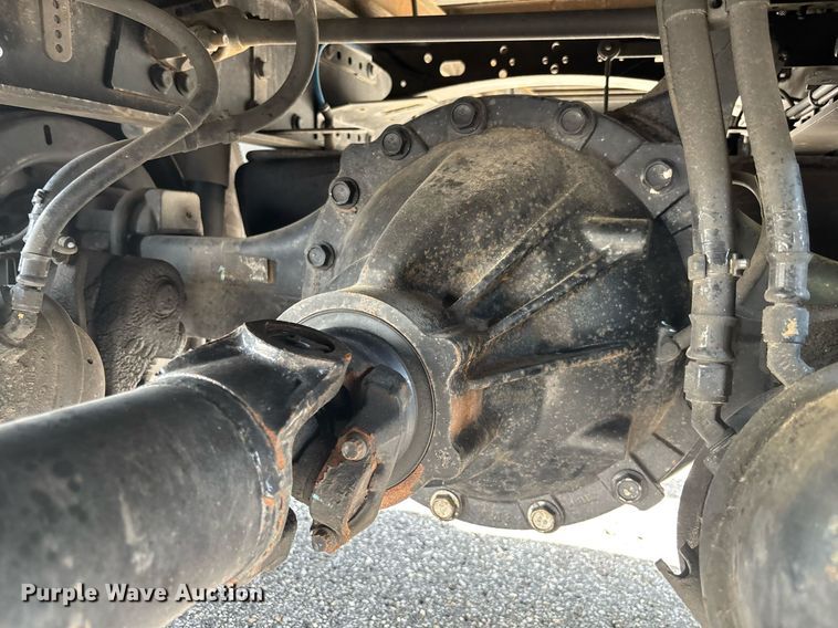 image for item YA0555 2018 Freightliner Business Class M2 106 box truck