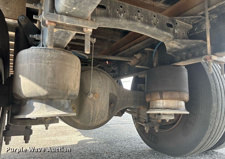 image for item YA0555 2018 Freightliner Business Class M2 106 box truck