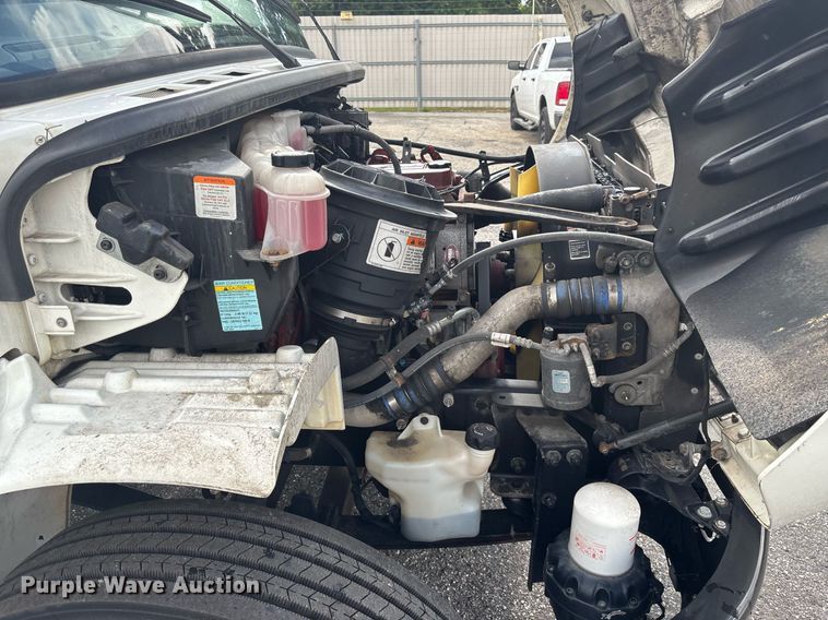 image for item YA0555 2018 Freightliner Business Class M2 106 box truck