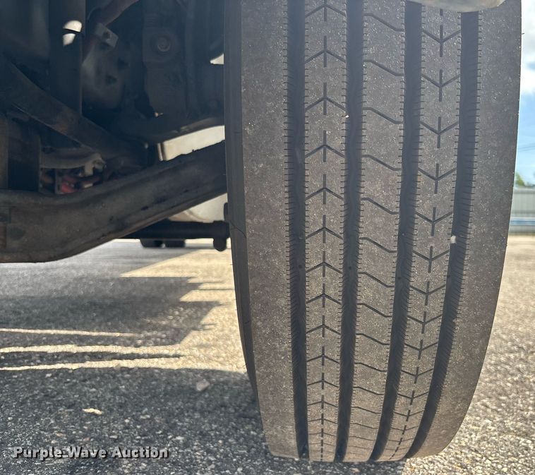 image for item YA0555 2018 Freightliner Business Class M2 106 box truck