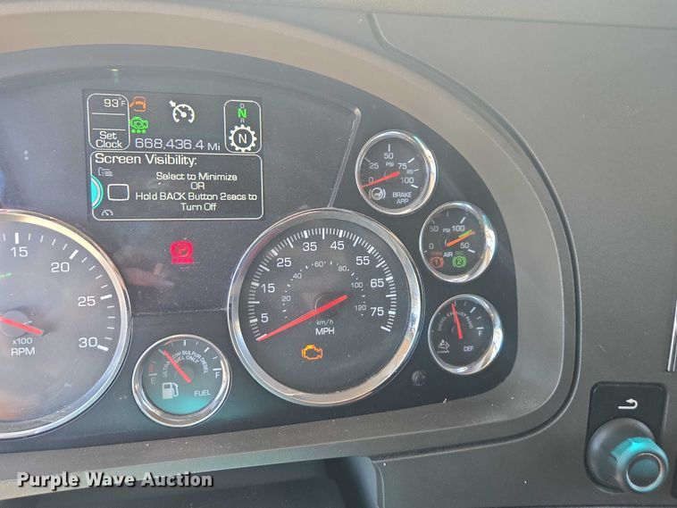 image for item YA0572 2019 Kenworth T680 semi truck