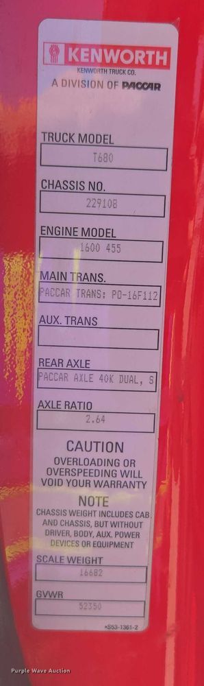 image for item YA0572 2019 Kenworth T680 semi truck