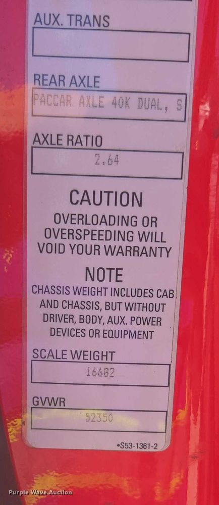 image for item YA0572 2019 Kenworth T680 semi truck