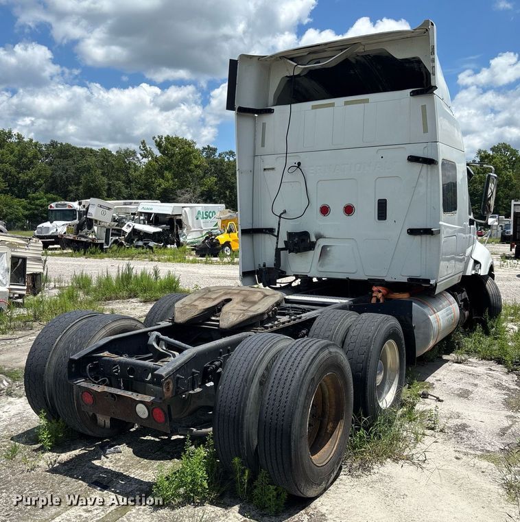 image for item YA0574 2015 International ProStar Plus 122 semi truck