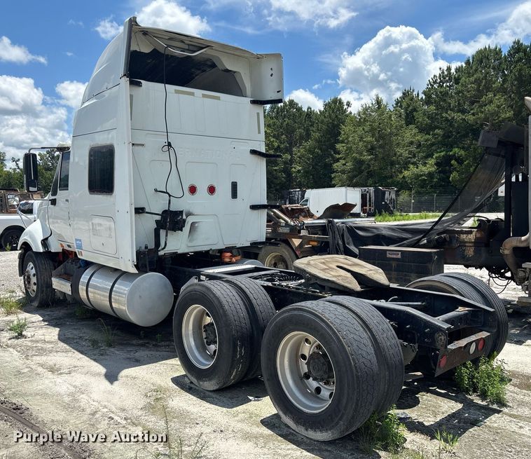 image for item YA0574 2015 International ProStar Plus 122 semi truck