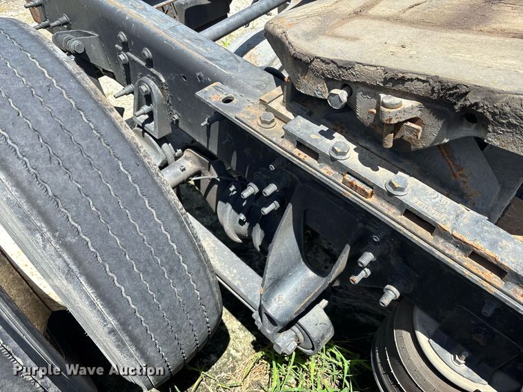 image for item YA0574 2015 International ProStar Plus 122 semi truck