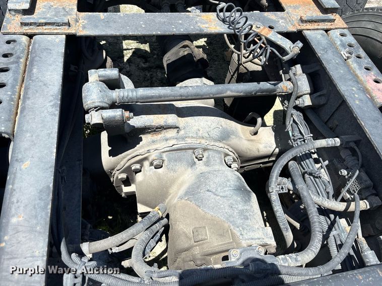 image for item YA0574 2015 International ProStar Plus 122 semi truck