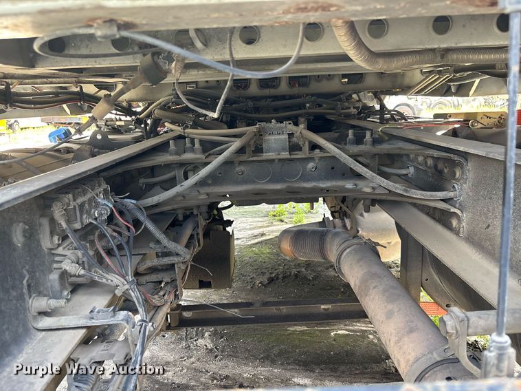 image for item YA0574 2015 International ProStar Plus 122 semi truck