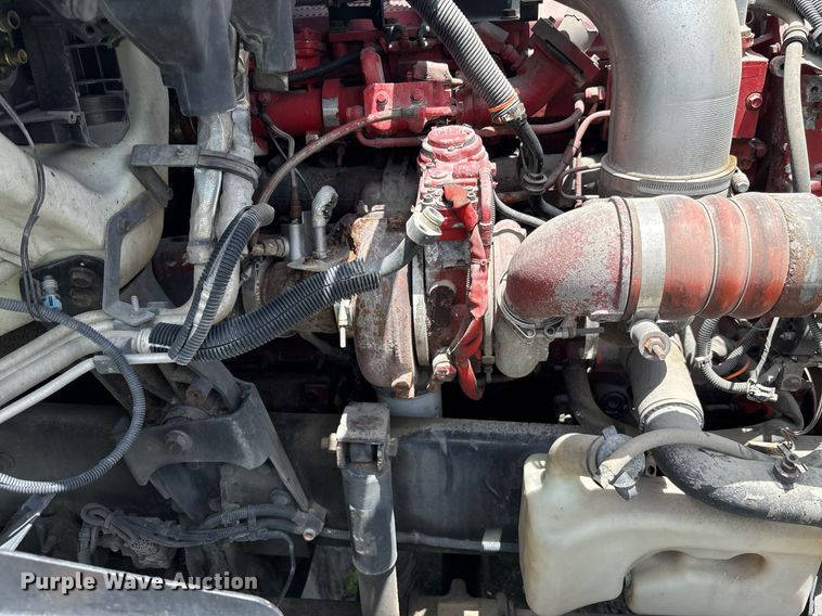 image for item YA0574 2015 International ProStar Plus 122 semi truck