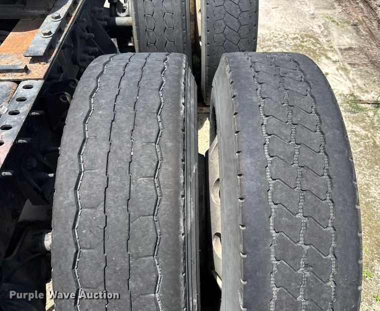 image for item YA0574 2015 International ProStar Plus 122 semi truck