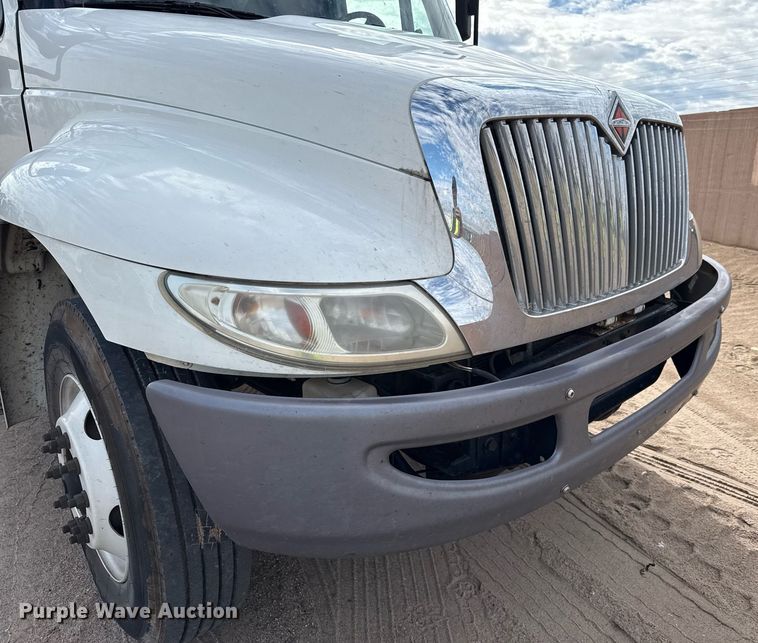 image for item YA0609 2018 International DuraStar 4300 box truck