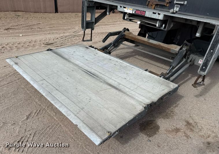 image for item YA0609 2018 International DuraStar 4300 box truck