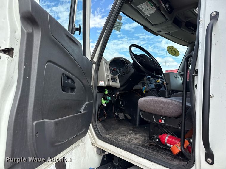 image for item YA0609 2018 International DuraStar 4300 box truck