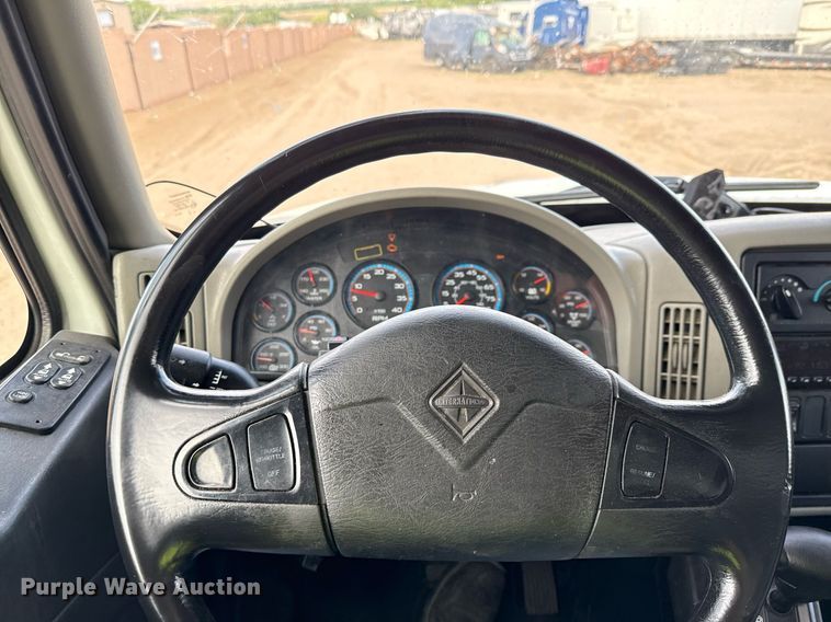 image for item YA0609 2018 International DuraStar 4300 box truck