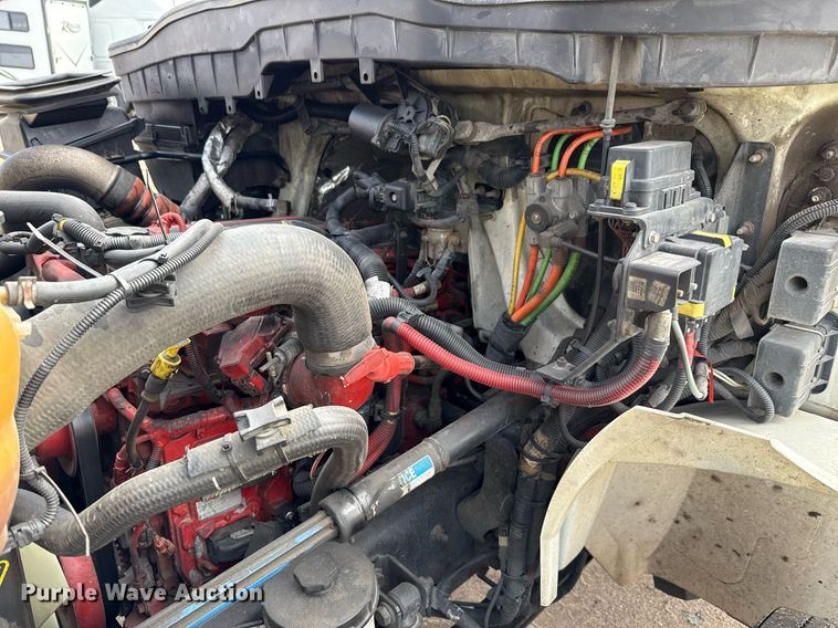 image for item YA0609 2018 International DuraStar 4300 box truck